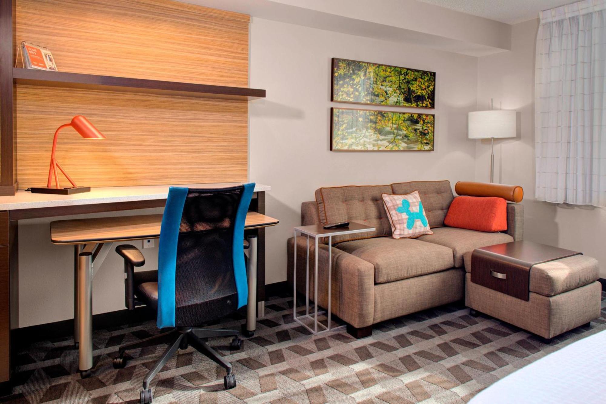 Towneplace Suites By Marriott Parkersburg Bagian luar foto